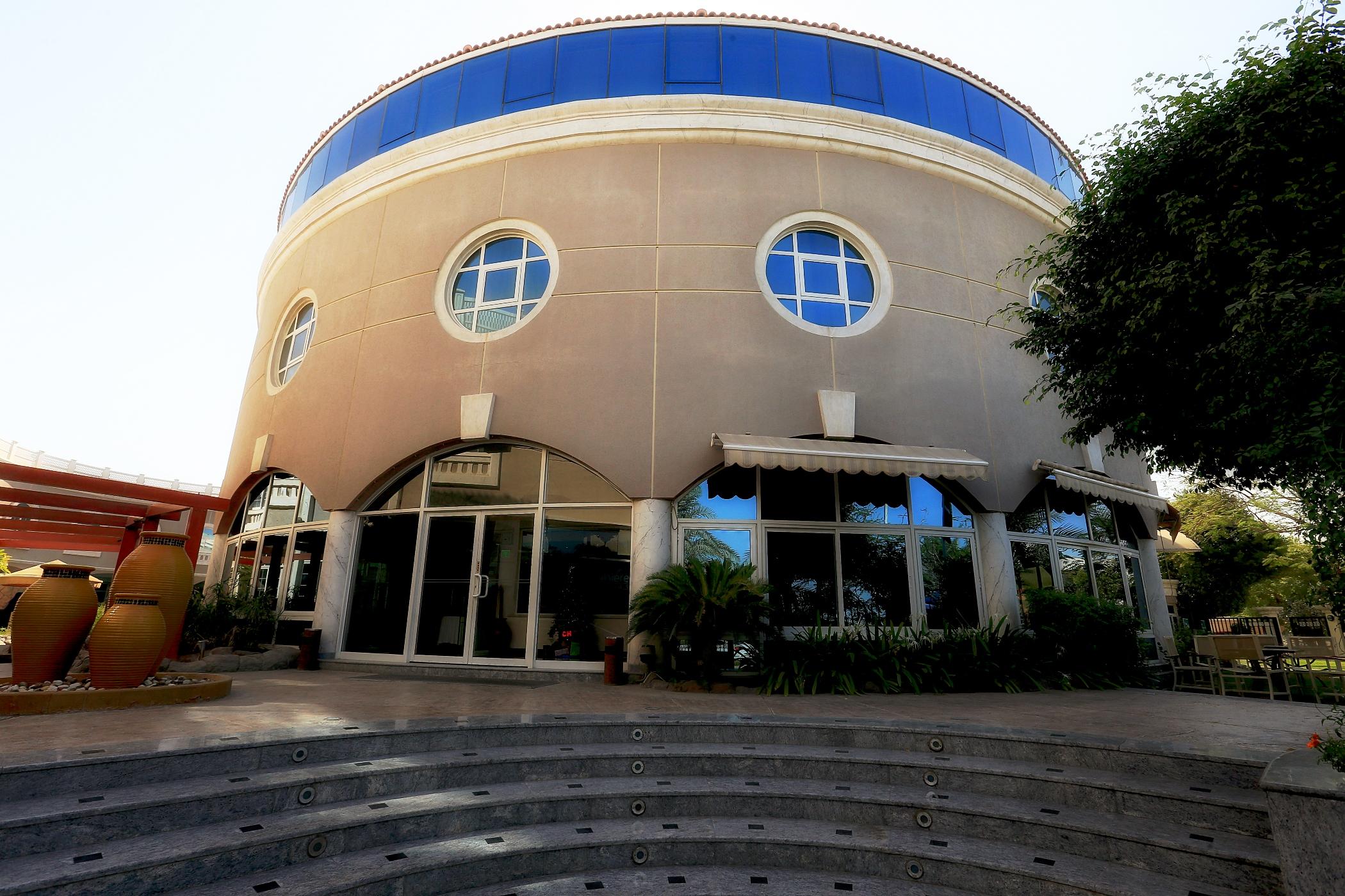 Sharjah Premiere Hotel & Resort Exterior photo