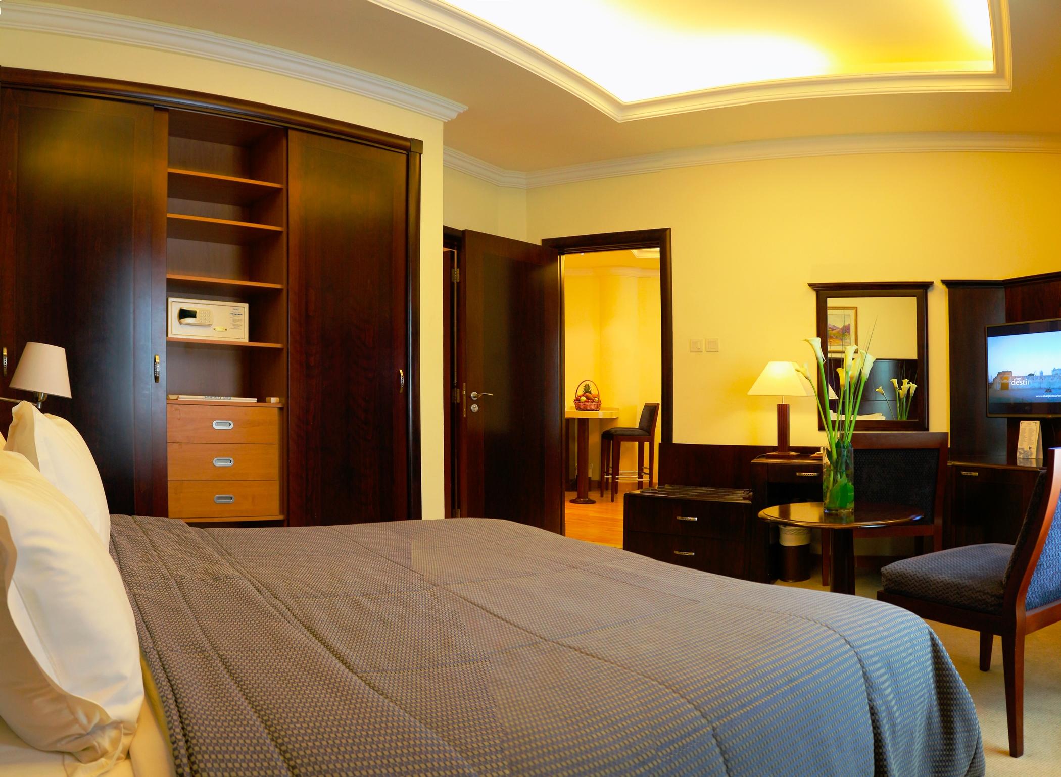 Sharjah Premiere Hotel & Resort Exterior photo