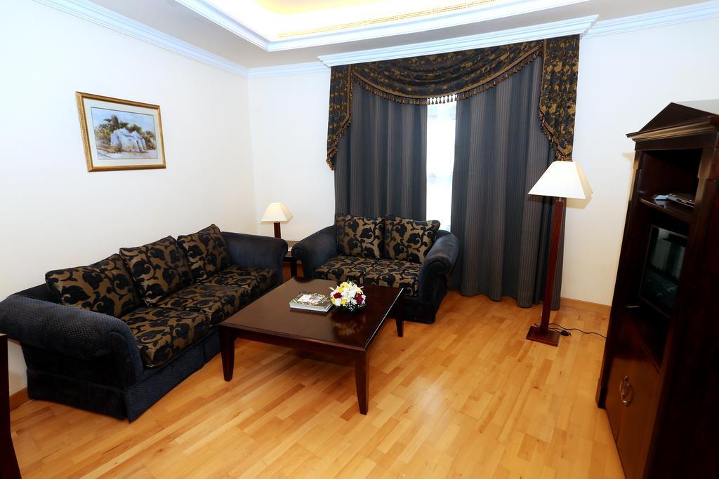 Sharjah Premiere Hotel & Resort Exterior photo
