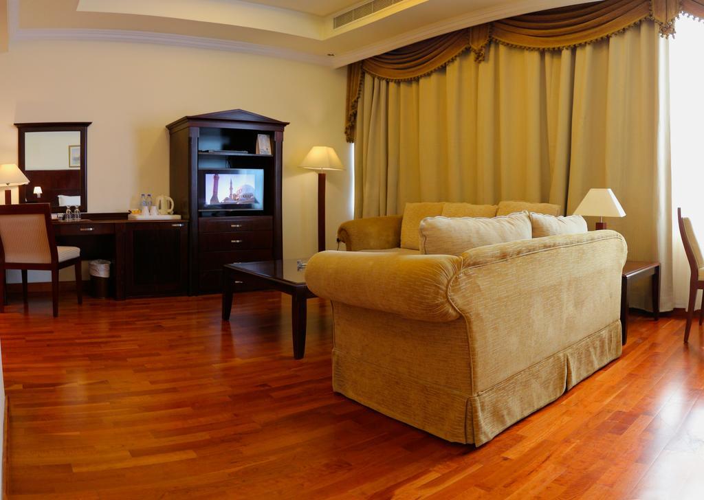 Sharjah Premiere Hotel & Resort Exterior photo